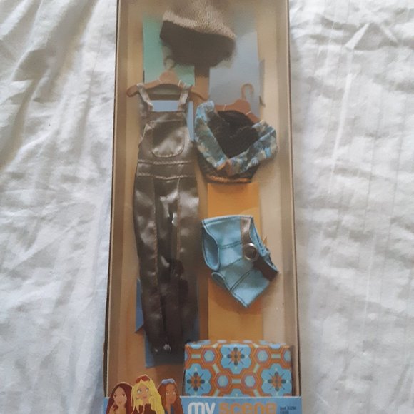 Mattel Other - Barbie NIB My Scene Clothes 2003